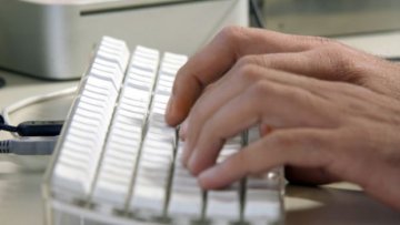 racunar-ruke-620x350