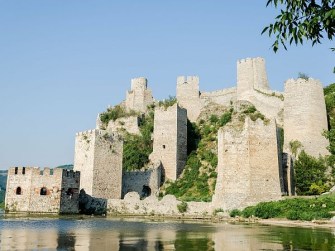 images-2016-02-svedok_istorije_neverovatna_price_tvrdjave_golubac_aps_516728532