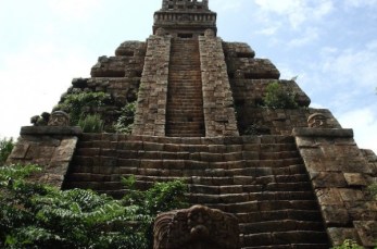 aztec-ancient-temple-600x396